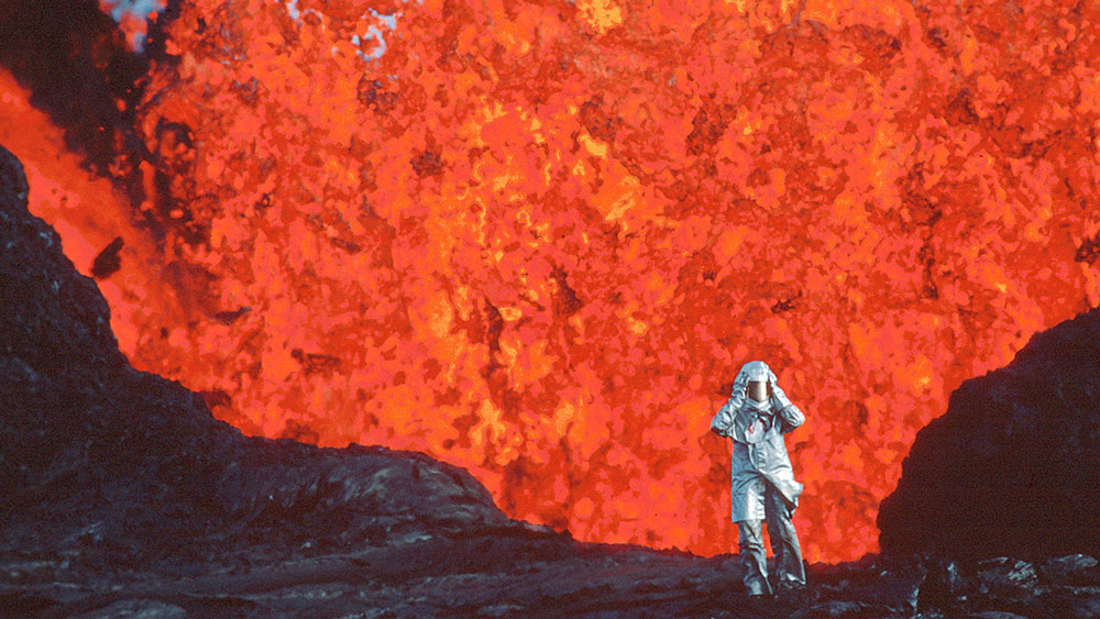 THE FIRE WITHIN: A REQUIEM FOR KATIA AND MAURICE KRAFFT / FUEGO INTERIOR: RÉQUIEM POR KATIA Y MAURICE KRAFFT